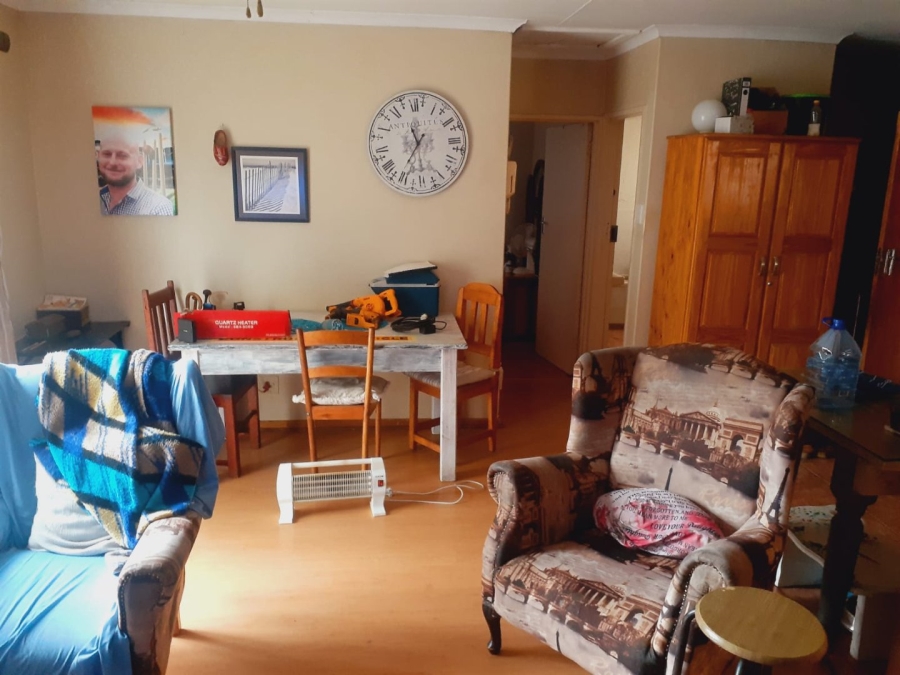 2 Bedroom Property for Sale in Uitsig Free State